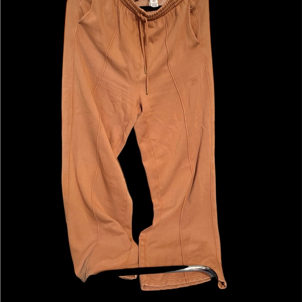 VICTORIA SECRETS SOFT! Women’s Carmel pants so pretty🌸